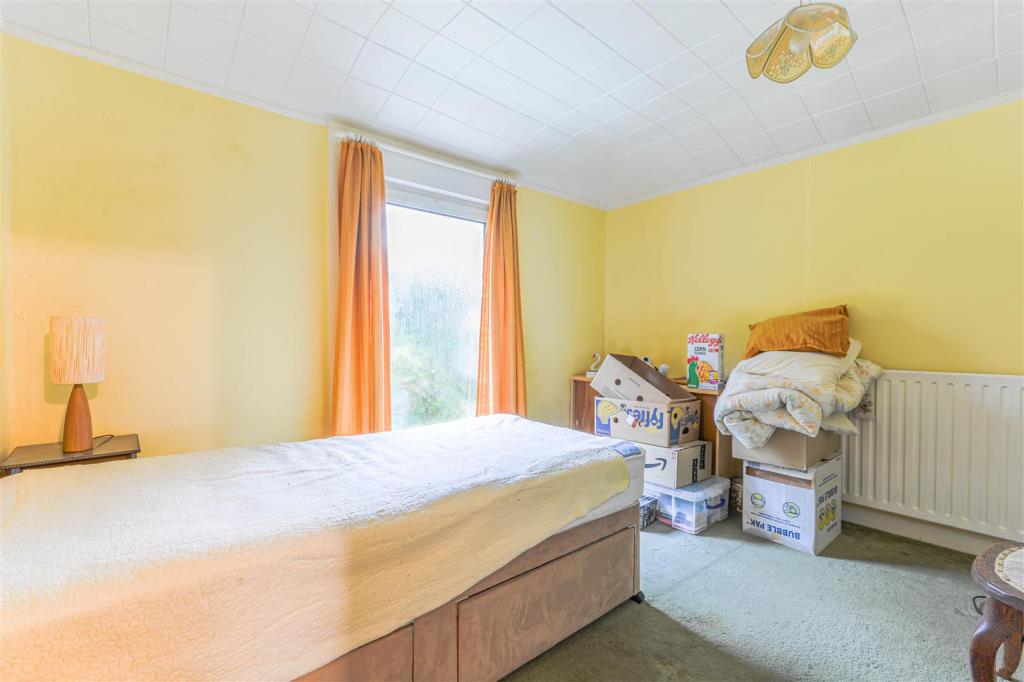 Lot: 122 - DETACHED COLT BUNGALOW WITH POTENTIAL - Bedroom three